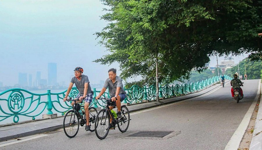 Cycle Around West Lake Hanoi Half Day